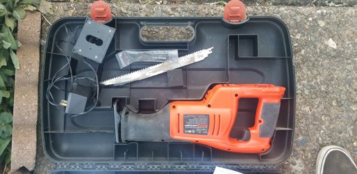 14.4 Volt Cordless Cutsaw