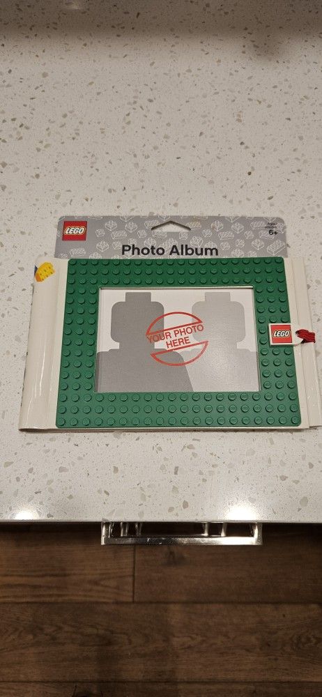 6 X 8 LEGO PHOTO ALBUM