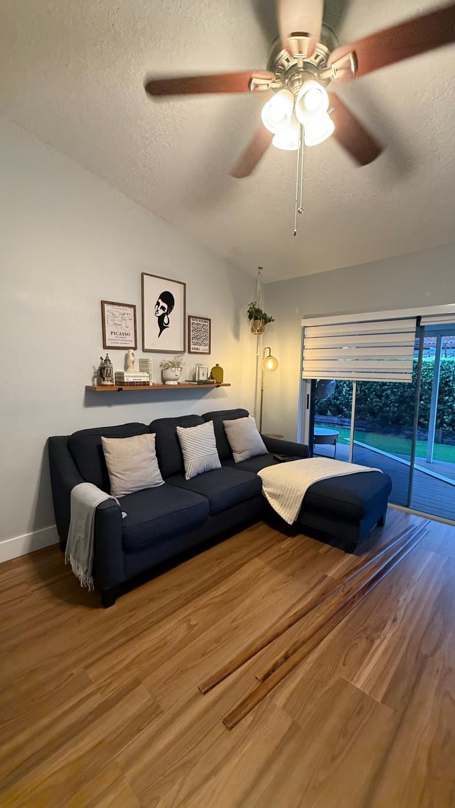 Comfy navy blue sectional couch