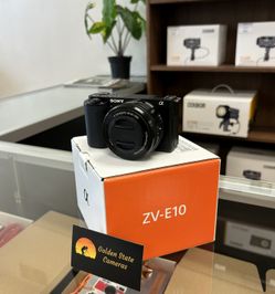 Sony ZV-E10 Mirrorless Camera with 16-50mm Lens Black (NEW, 1 year warranty)