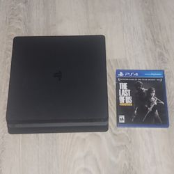 Used PS4 Slim w/ The Last of Us videogame and Keyboard