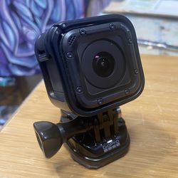 GoPro Hero 5 Session Camera - Like New With Stand