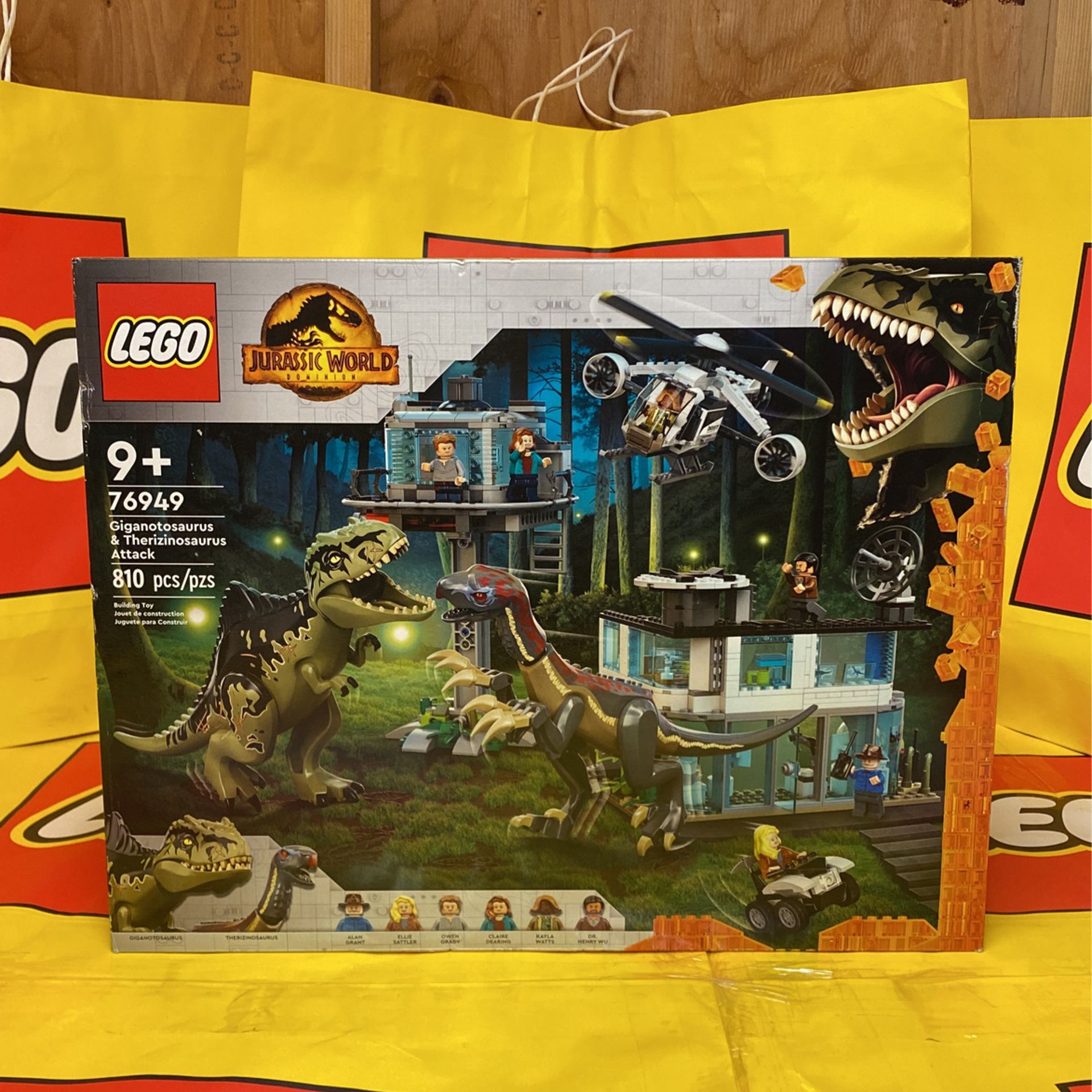LEGO 21249 for Sale in Los Angeles, CA - OfferUp