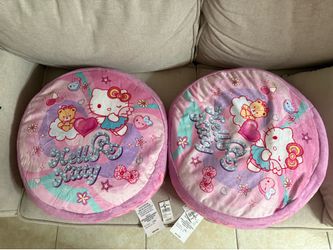 New universal studios hello kitty pillows set very soft/ light weight value 60