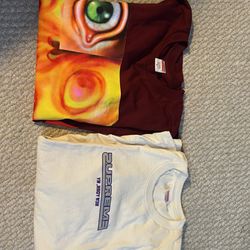 Supreme T -Shirts Size Medium