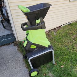 Leaf mulcher