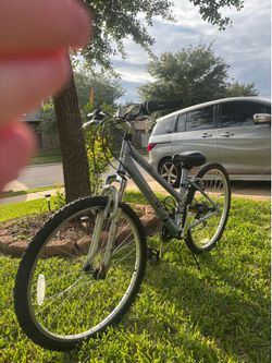 Realm Cycles 26in bike