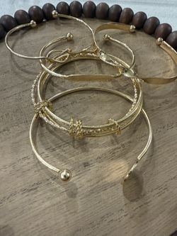 Costume jewelry, bracelets gift set