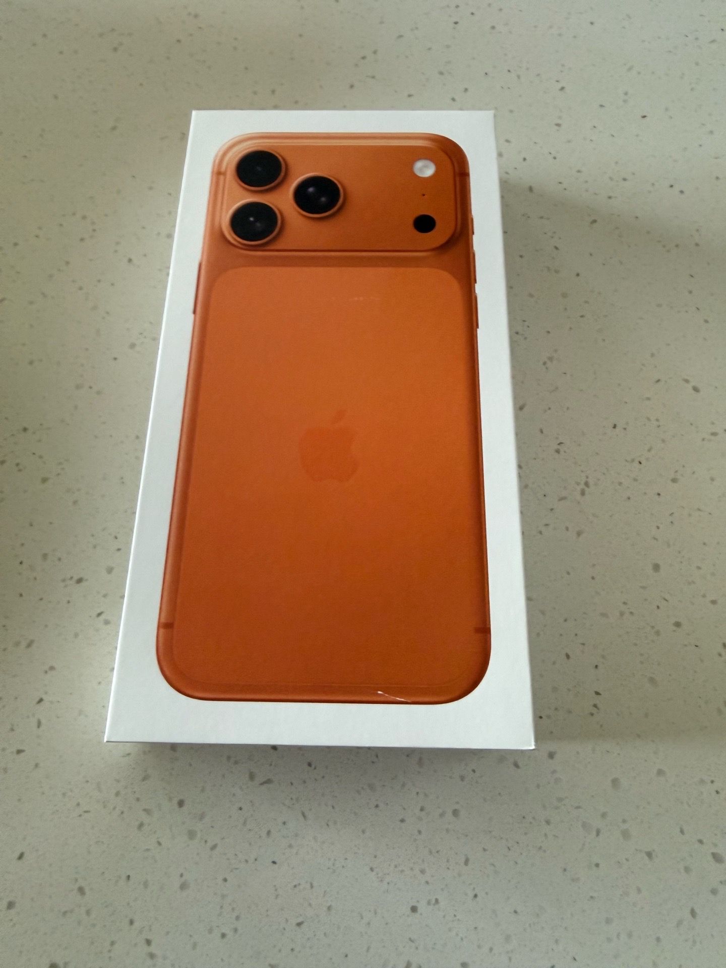 New Sealed Apple iPhone 17 Pro Max 256GB Orange Factory Unlocked Apple Warranty