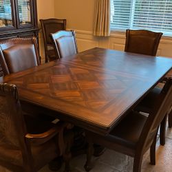Formal Dining  Room Table With 8 Chairs