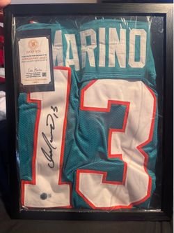Dan Marino autographed Jersey