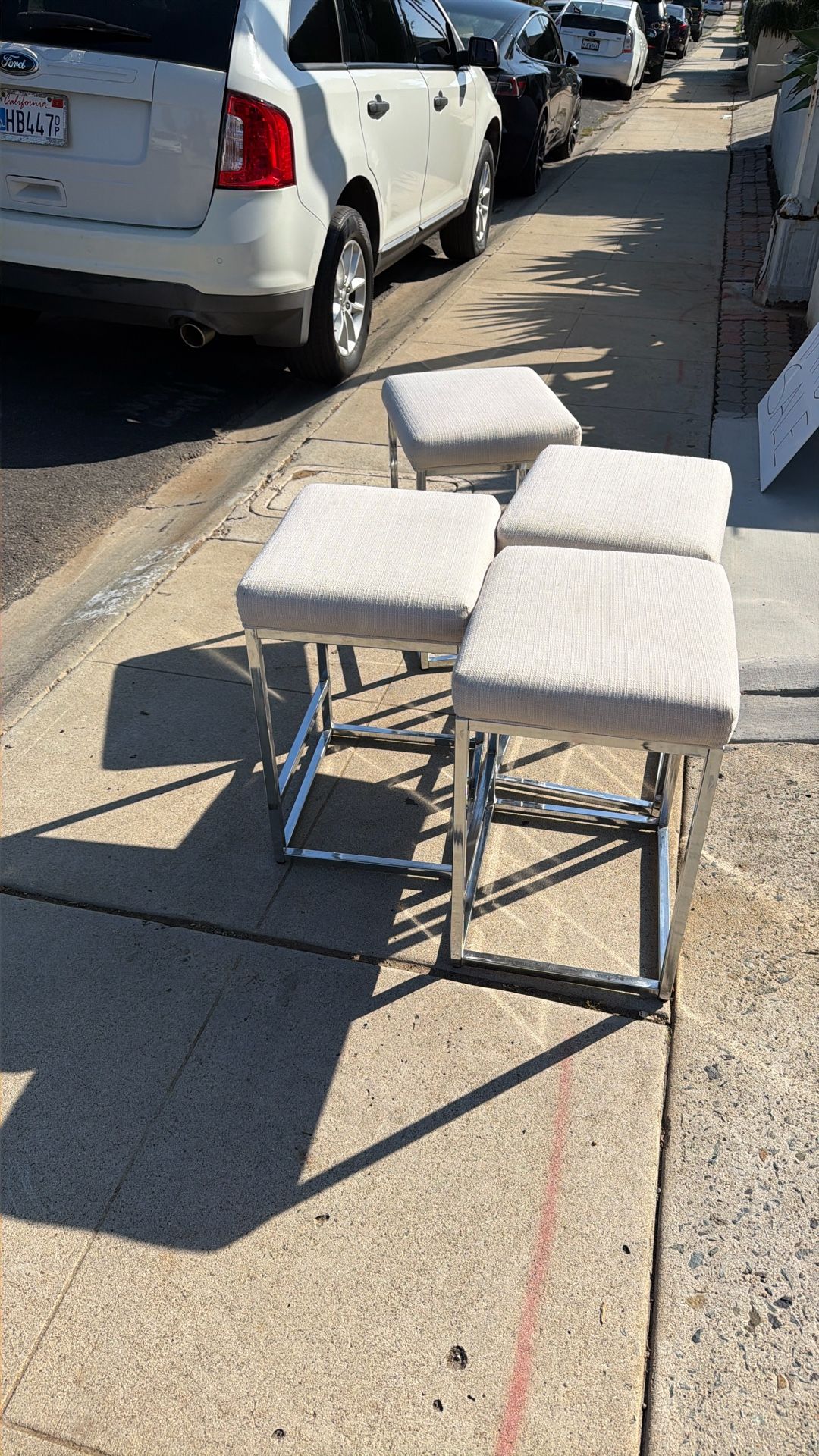 Bar Stools 4 Chrome and White