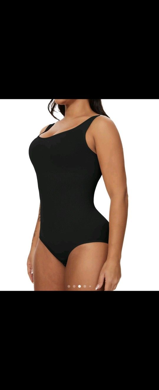 2 Womens Solid Scoop Neck Size L  ( Set Of The 2 )