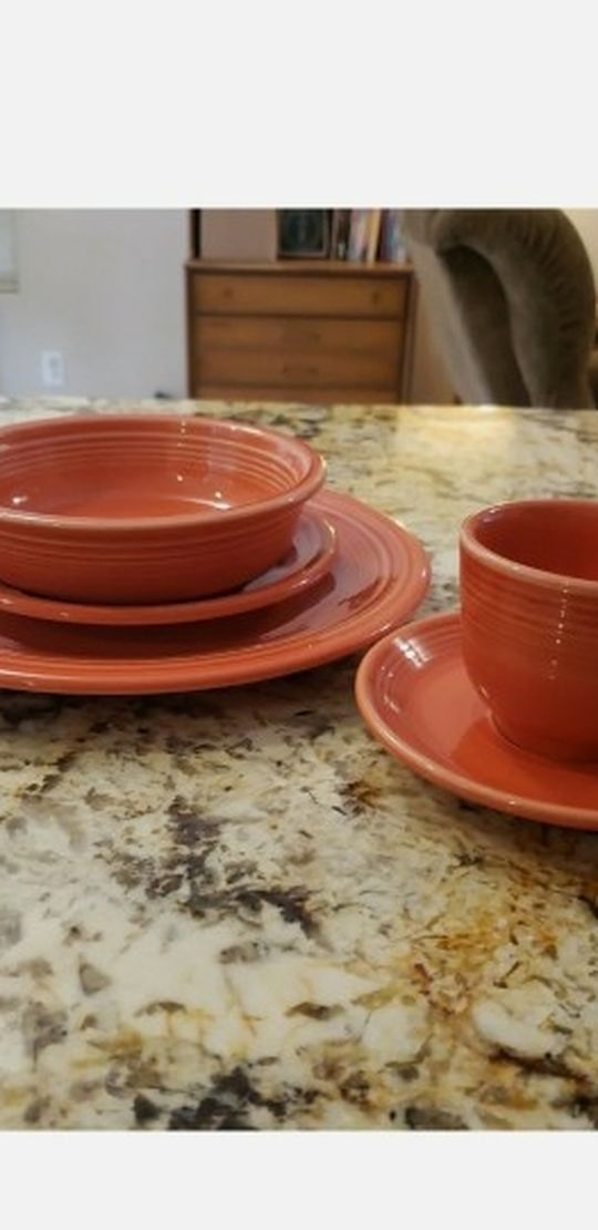 Vintage Fiestaware 5 Piece Place Setting Persimmon Cup, Saucer, Bowl, 2 Plates
