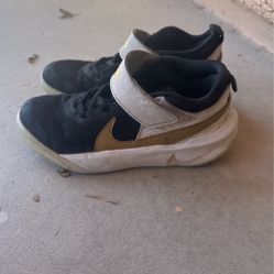 Kids Basketball Shoes 