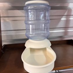 Pet Food Feeder