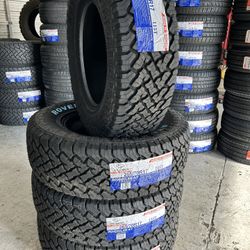 BRAND NEW SET OF ALL TERRAIN TIRES 265/70r17 265/70/17