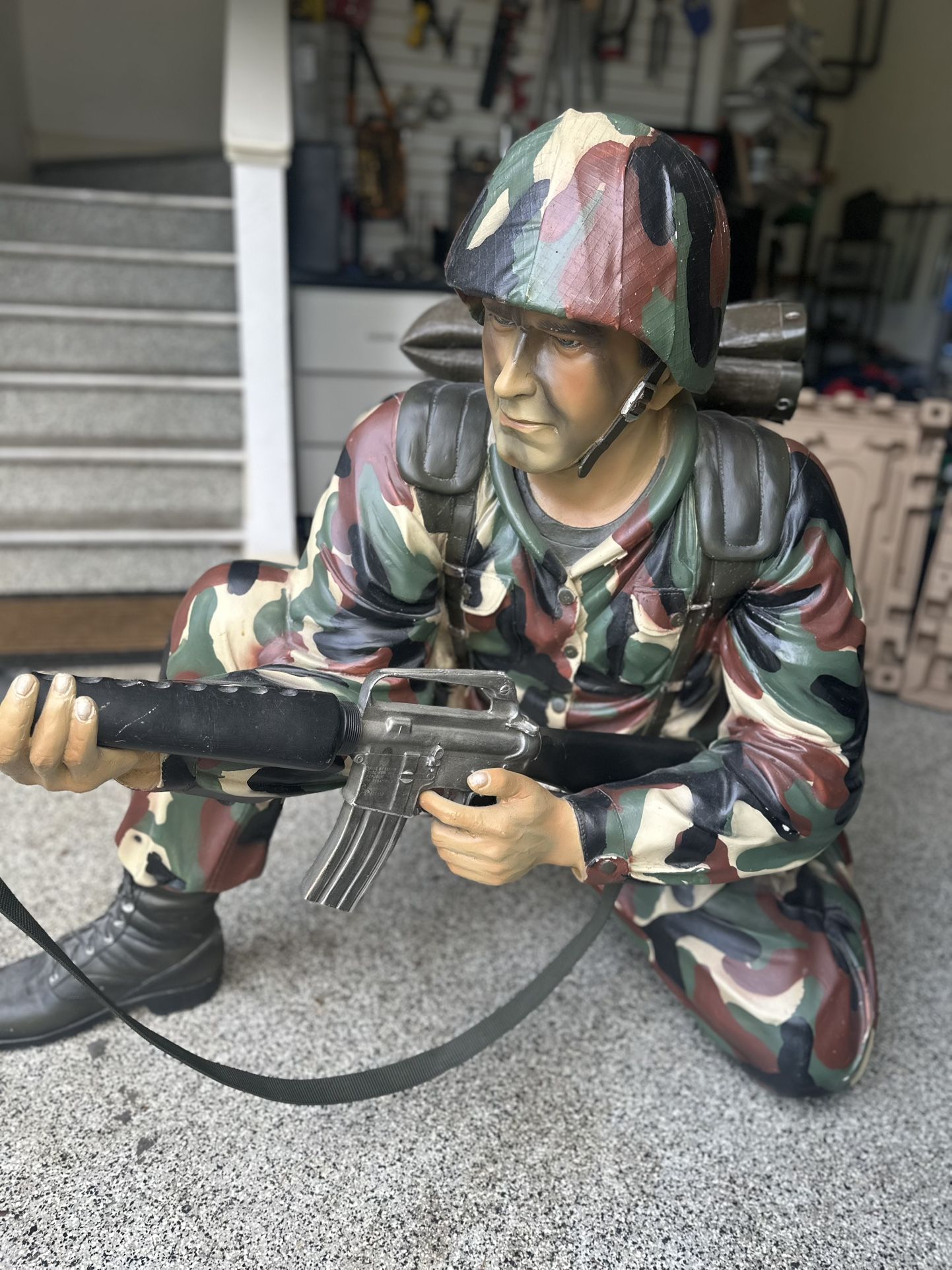 Resin Life size Soldier Statue