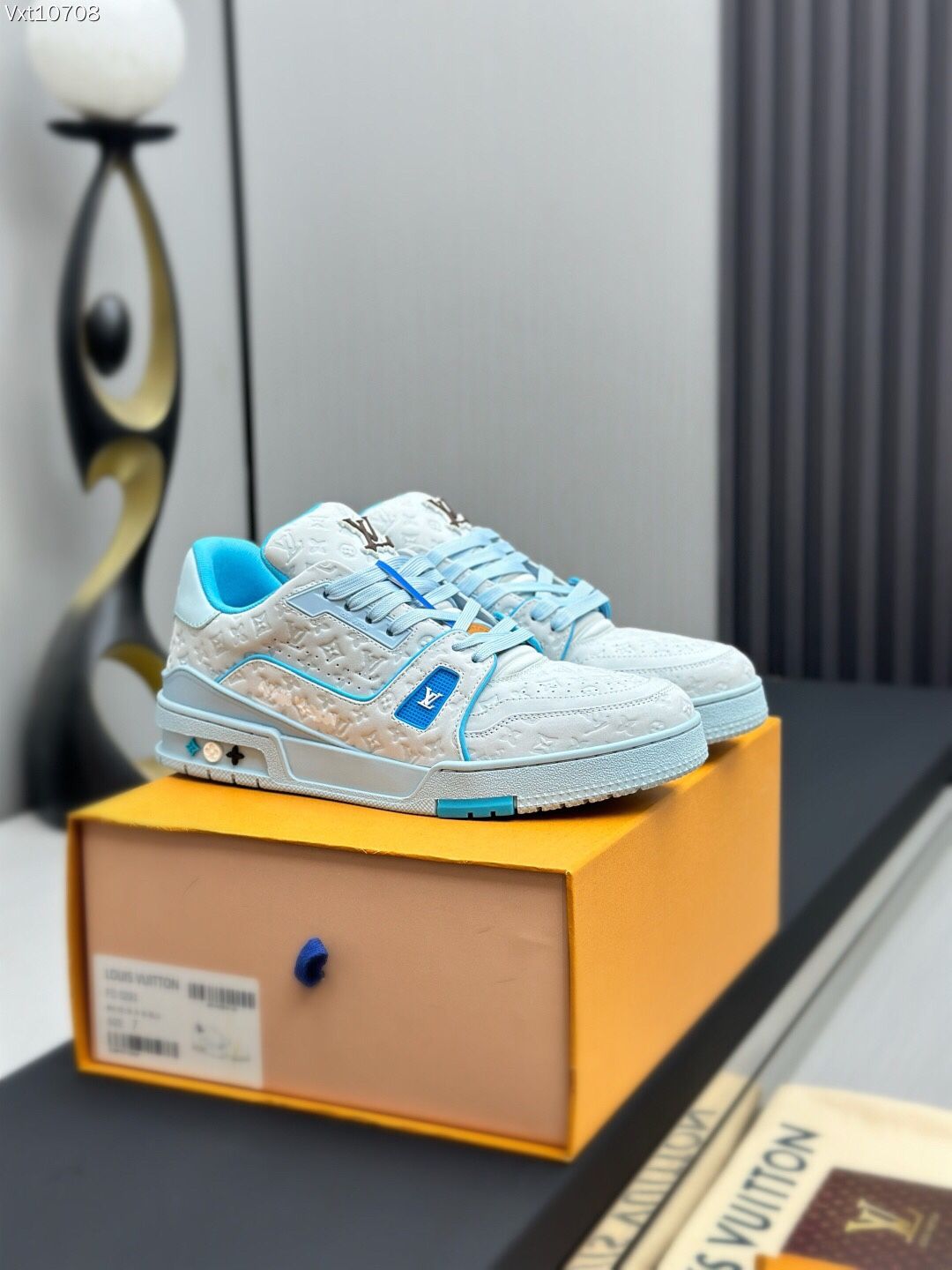 Louis Vuitton Men’s Sneaker With Box 2025 New
