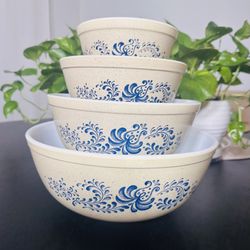 Pyrex Homestead Nesting Bowls