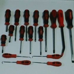 18 PIECES SCREWDRIVERS, PHILLIPS, PICKS (UNUSED)😇COMES WITH FREE TOOLBAG!🤯 Please Read Description And View All Photos.