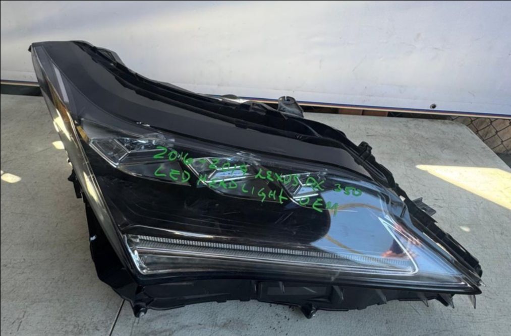 2016-2019 Lexus rx 300 350 rh headlight. LED oem