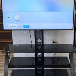 Samsung TV with Glass Base
