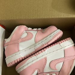 Baby  shoes