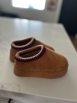 Girls shoes size 11