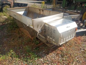 Ice O Way Salt Spreaders Sander