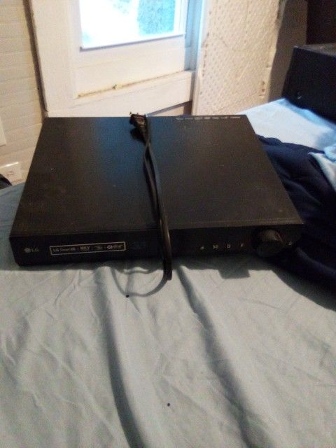 Blue Ray DVD And Regular Also An Stereo Player 