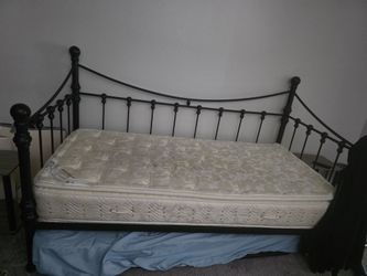 Day Bed
