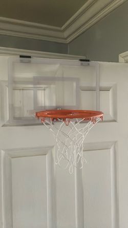 Mini basketball hoop