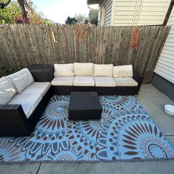 Patio set + Rug