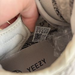 Yeezy Women Size 5.5