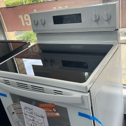 Stove White Color New 1 Year Warranty 