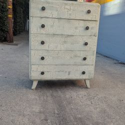 Vintage 5-Drawer Dresser – Crackle Finish