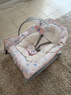 Baby Lounge Seat Vibrates