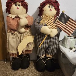 Freestanding Raggedy Ann And Andy