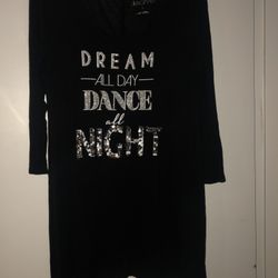 Decree Size Large Black Sequins Nightgown PIT TO PIT : 36” LENGTH: 34” 
