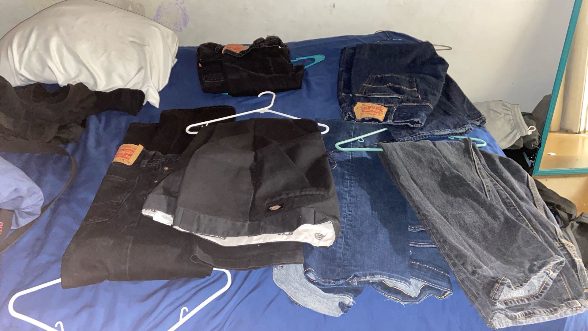 501s / 1 Pair Of Dickies