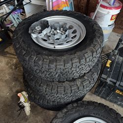 Goodrich Tires ( Lt 255/70  Rim Size 17