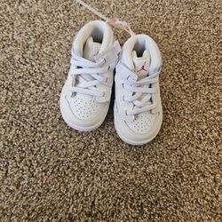 Nike Air Jordan 1 Mid SE Infant Baby Shoes Size 4C White Pink Toddler Sneakers New