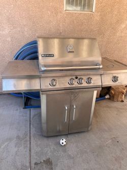 Propane gas grill