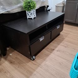 TV.  Table With Wheel