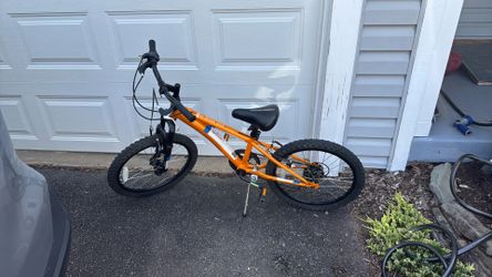 Child’s 6 speed Diamondback all terrain bike