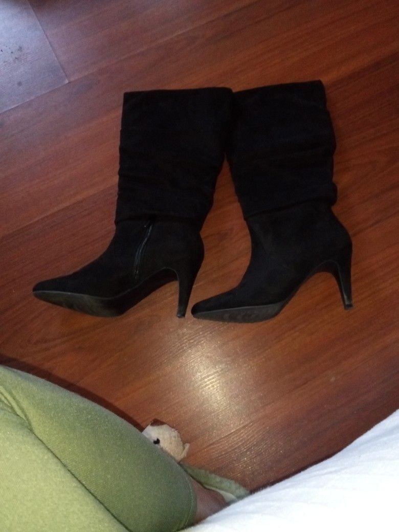 Women's Black Suede Boots