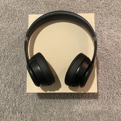 Beats Solo 4 Black 
