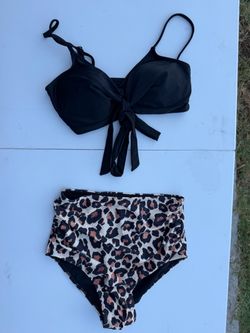 Women’s bathing suit