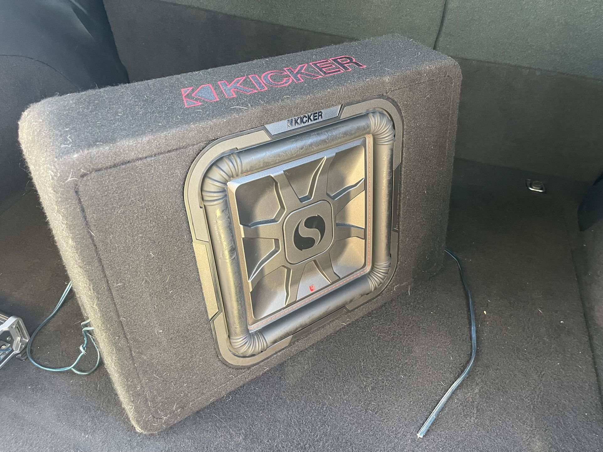 KICKER SUBWOOFER AMP